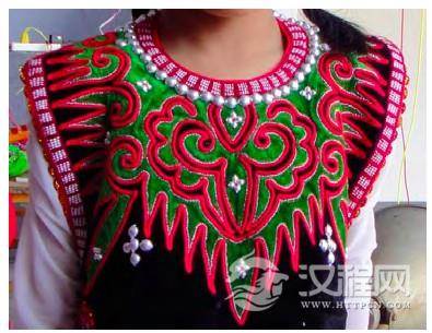 火焰纹样贴补绣