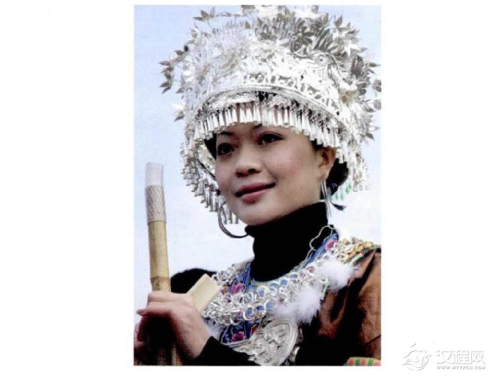 湘西苗族女子银冠2