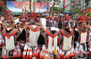 贵州平塘苗族服饰图案 记载祖先迁徙路线