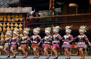 为什么云南昌宁的苗族服饰会被评为国家级非物质文化遗产？