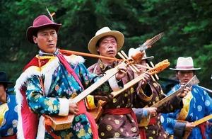 ?看看你是不是火眼金睛 这些丽江的民族服装你能认出几个？