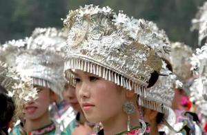 侗族服饰----银饰