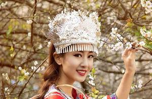 那些别具一格 多彩绚丽的民族服装。