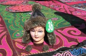 哈萨克族的帽子