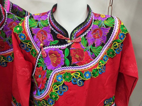  各地区彝族服饰特点，历史，地理，刺绣介绍 