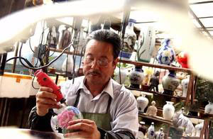 平凉民间奇人：瓷器“玩”出工艺大师