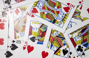 斗地主技巧，远离斗地主是这样玩的！