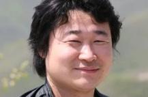 李强的煤精微雕世界