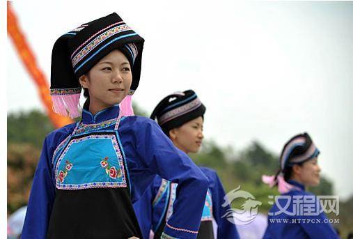 霓裳风韵之壮族服饰