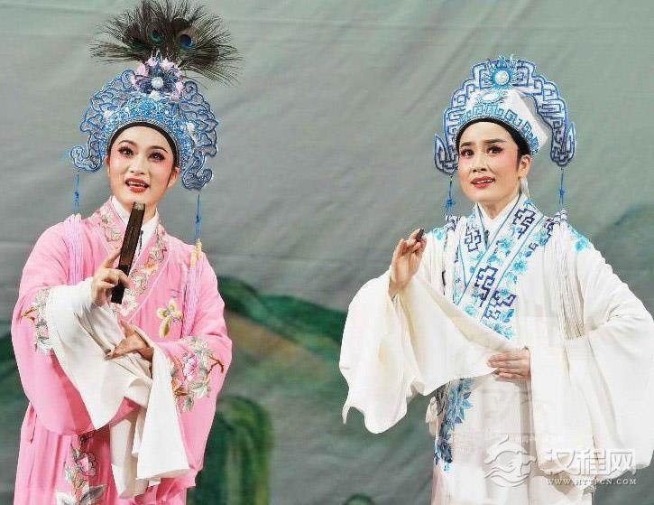 多种多样的越剧布景形制