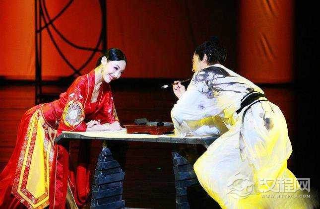 娱乐需要明星去保持热度，舞蹈却是一颗恒星