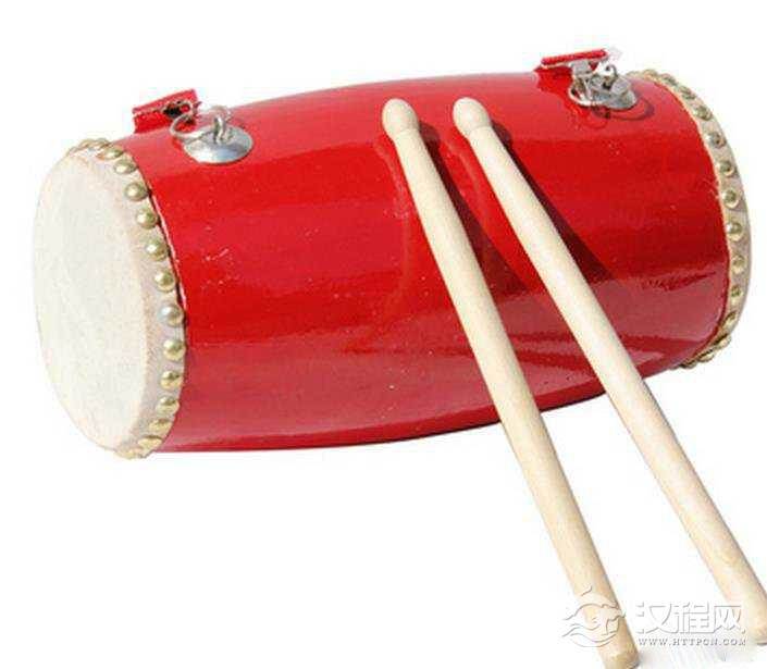 潇洒活泼尽显风采：腰鼓舞