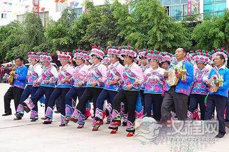 彝族舞蹈的传说——左脚舞