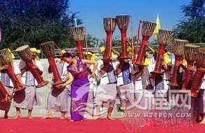 傣族象脚鼓舞