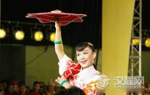 东北秧歌的手臂动作及常见步伐