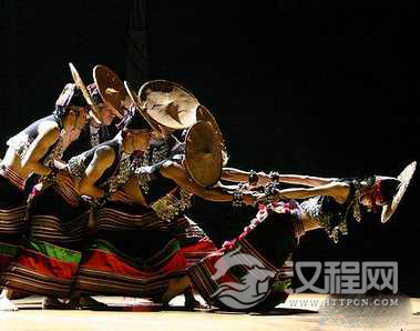 “来自民间、最终又汇入民间”的原生态