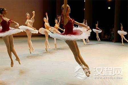 跳舞协调性差怎么办？