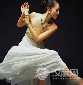 《雀之灵》如何昭示“胳膊扭过大腿”