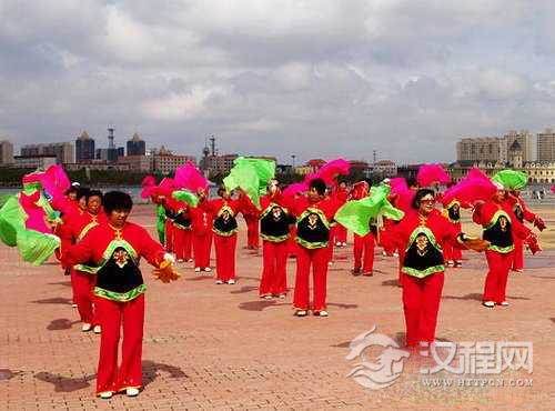 手巾花踢步组合(女)