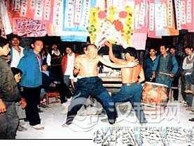 土家族的《跳丧鼓》