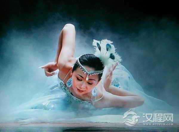 最美丽的那一支孔雀舞