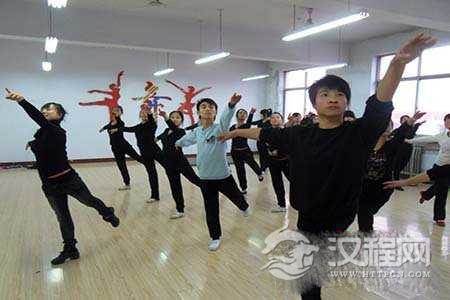 关于高中舞蹈教学几点看法