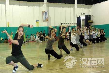 舞蹈队形的编排常识