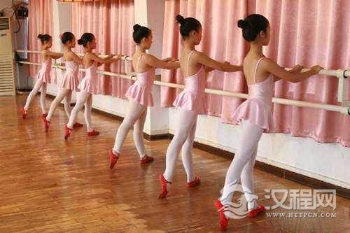 谨慎学舞 孩子学舞蹈求快的后果