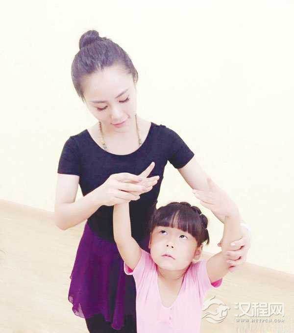 【技术技巧】竖叉下得去，但就是抱不起腿怎么办