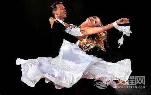 华尔兹旋转技巧