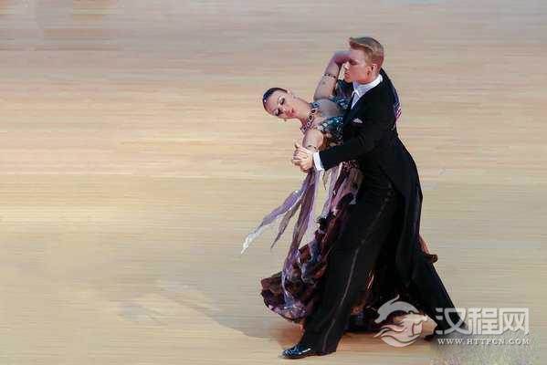 摩登舞手臂发力的思考