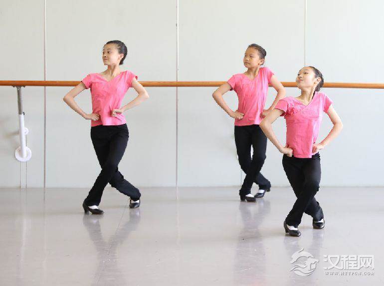 学舞蹈只有中途放弃的家长 没有坚持不住的孩子