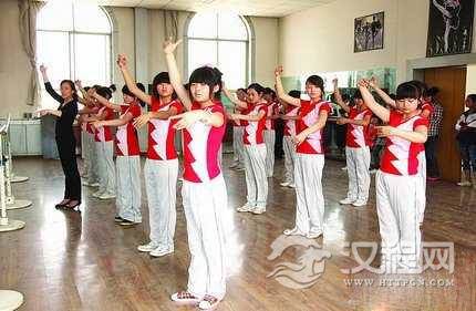 舞蹈与美术的关系