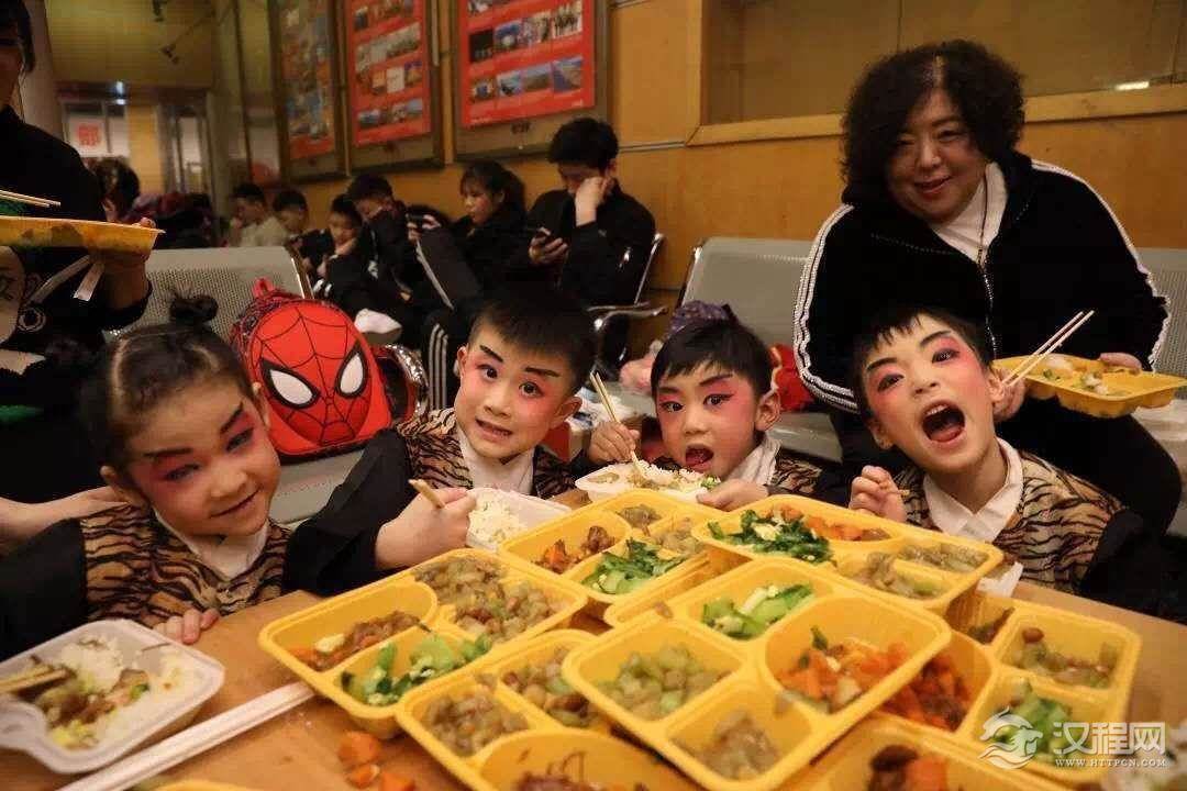 学舞蹈为什么一定要登台表演？