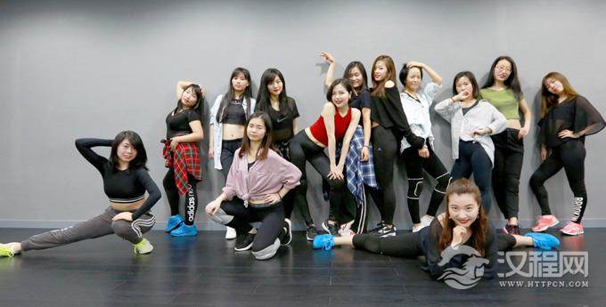 分析爵士舞减肥三步操