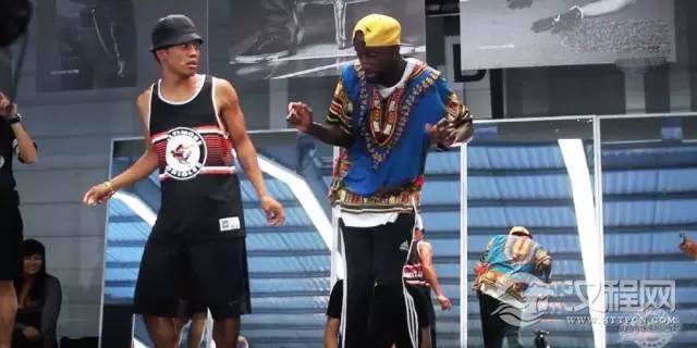 跳舞没感觉，动作学的再标准也没用 