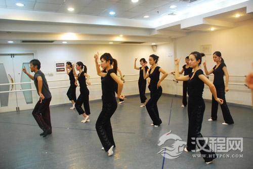 爵士舞基本功有哪些