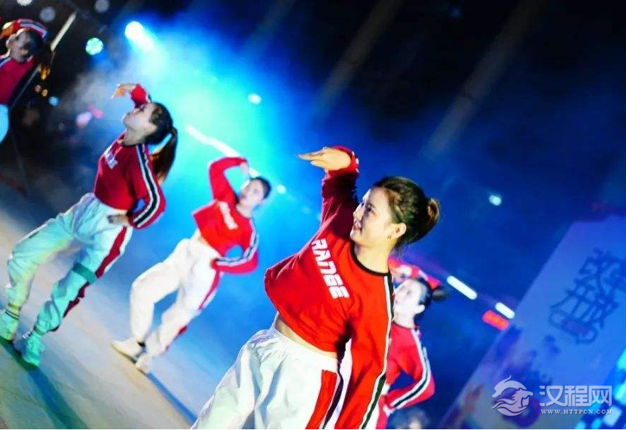 爵士舞基本动作教学：爵士舞Up Down的训练方法