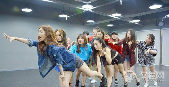 分析学爵士舞动作重点