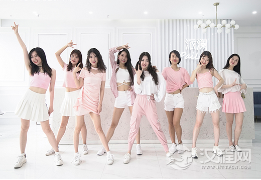 舞蹈中腰部柔软和力量的训练