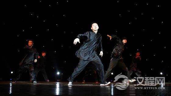 街舞头转动作收手的技巧