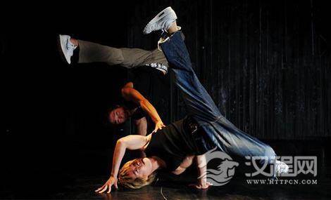 学习嘻哈舞让人们朝气十足