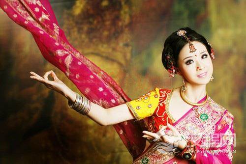 这样学跳肚皮舞还可以减肥