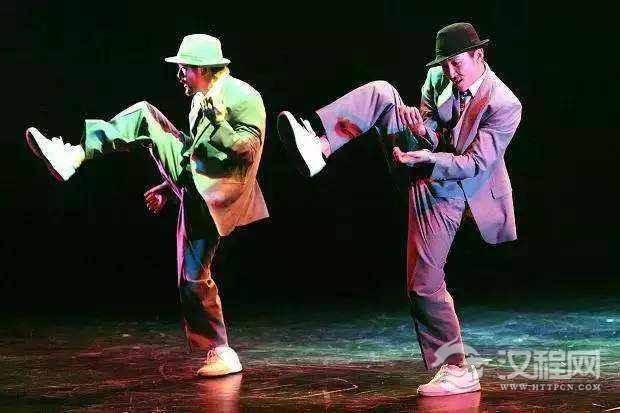 机械舞在街舞舞种中就是一个打点机