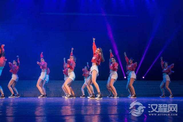 分析爵士舞基本动作