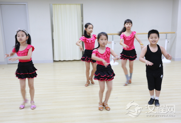 教你8招知识 让孩子更喜欢你