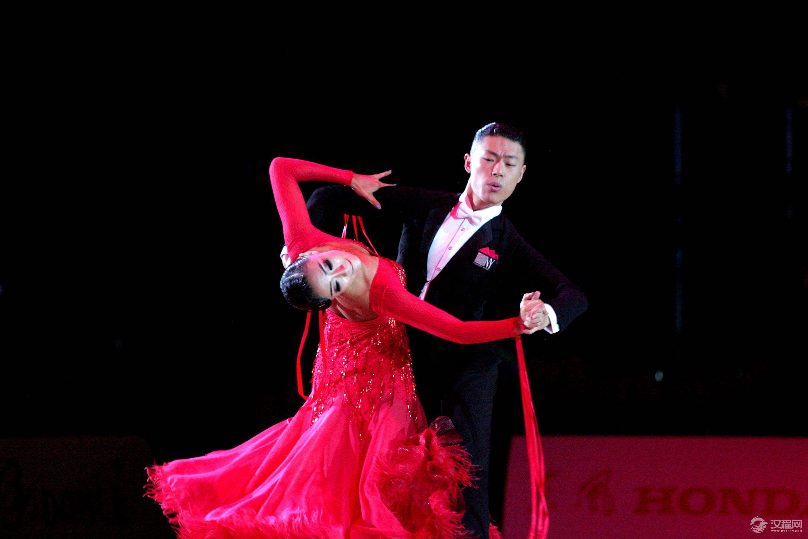 体育舞蹈分类与各舞种的风格