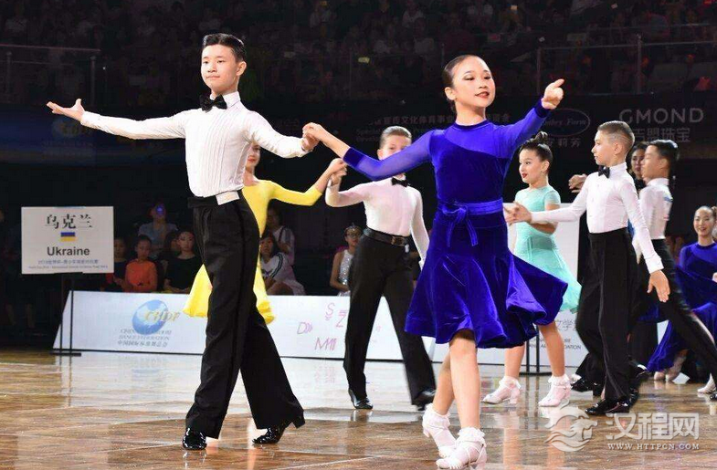 如何学好拉丁舞伦巴基本技术