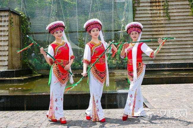 白族舞蹈霸王鞭