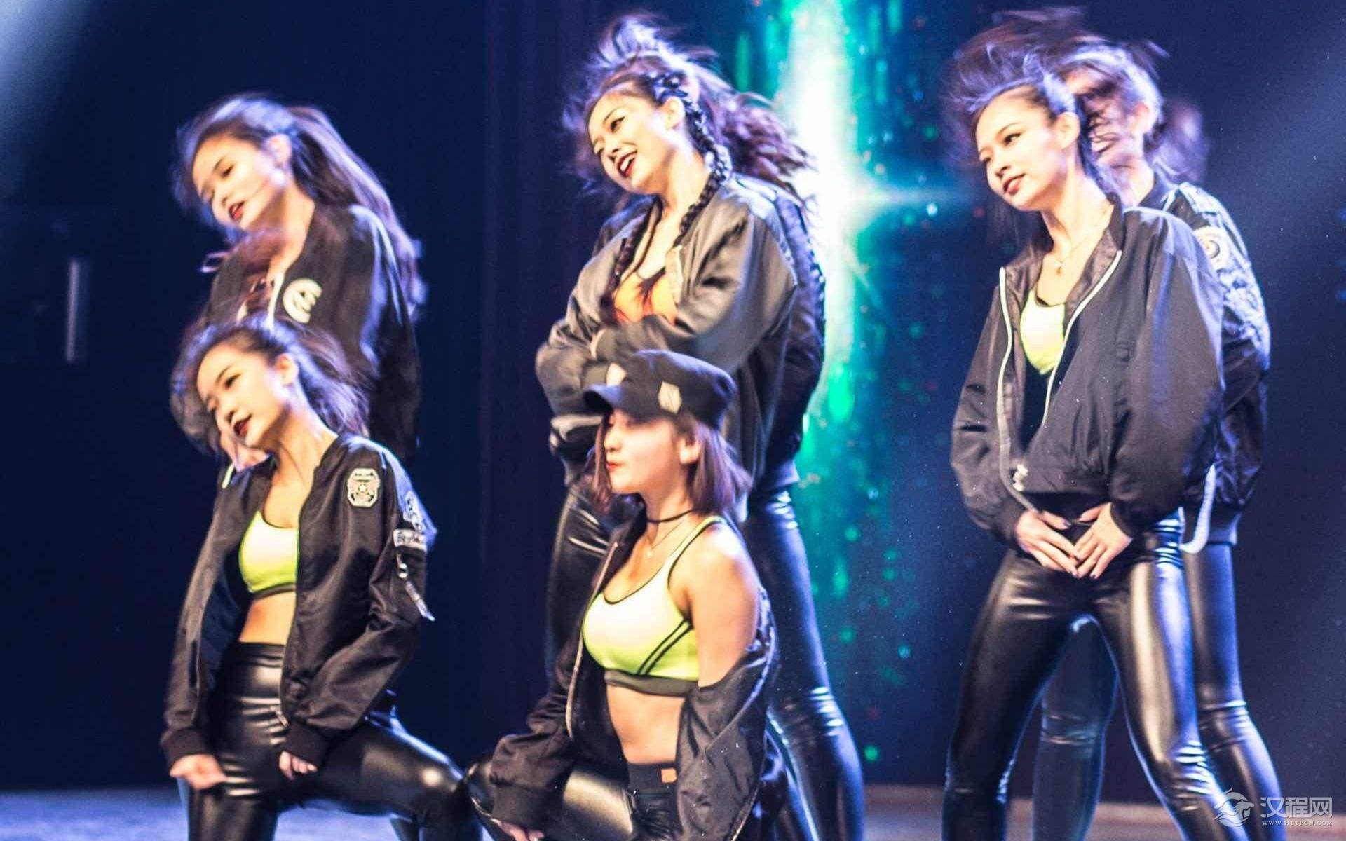 这是一点儿都不“机械”的机械舞